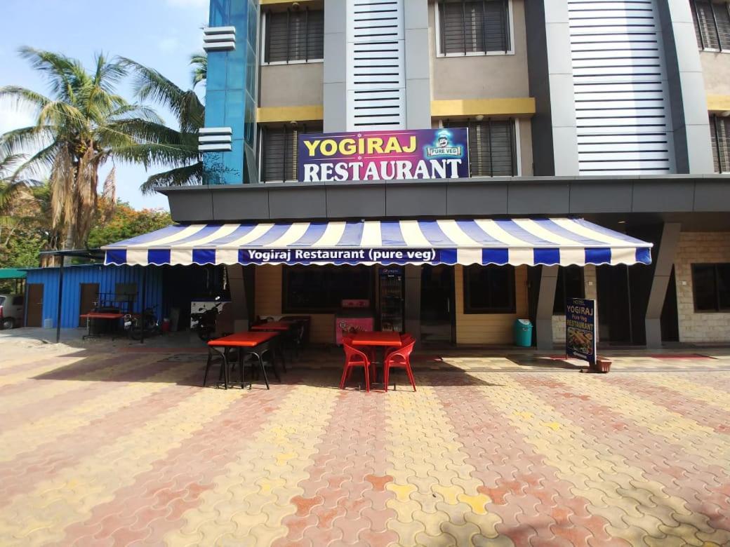 Hotel Yogiraj Shirdi Exterior foto